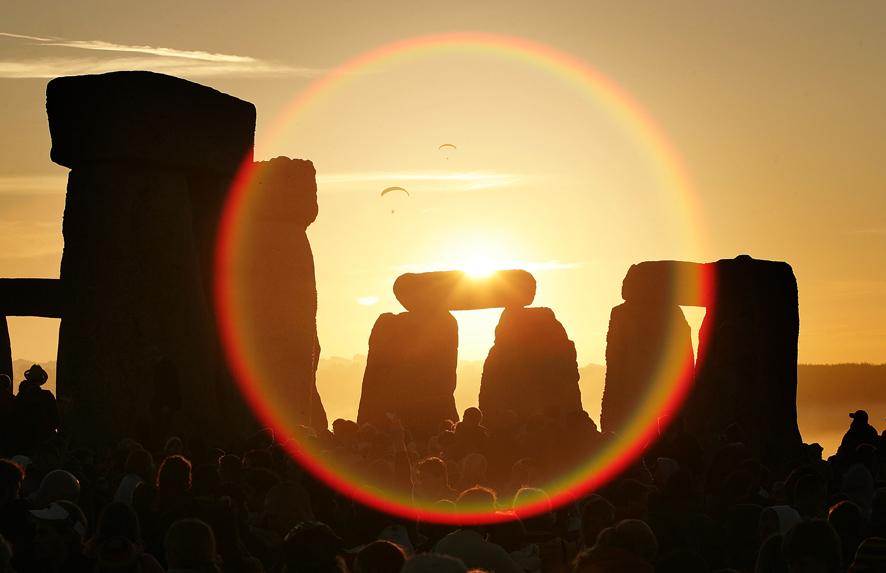 Druids Celebrate The Summer Solstice At Stonehenge